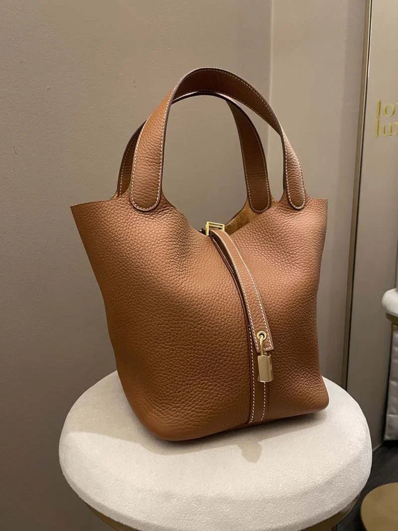 arancio2 Borsa Lisbona - Lisa Ferrari - immagine 1