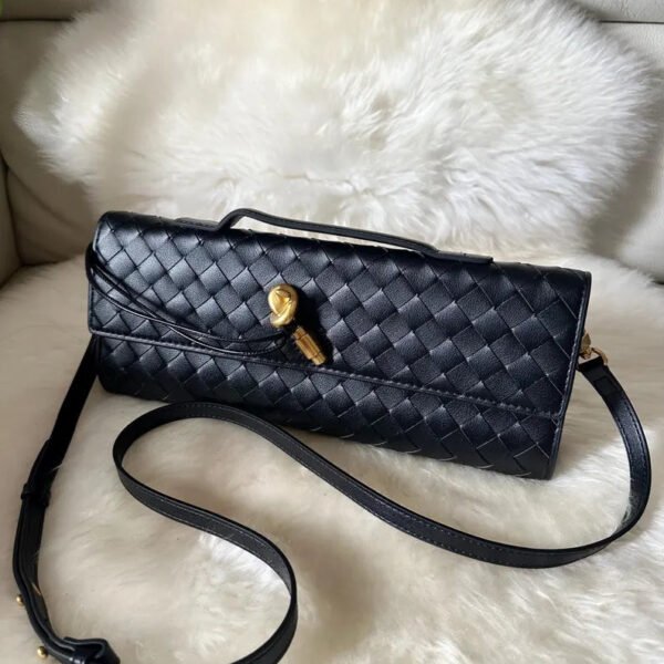 Borsa London - Lisa Ferrari